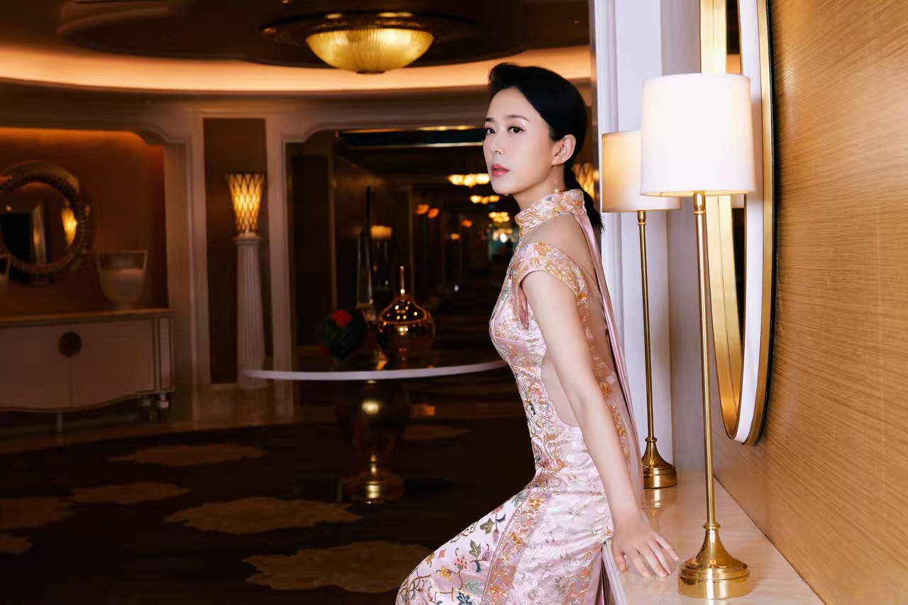 嫦娥美人颜丹晨写真插图6