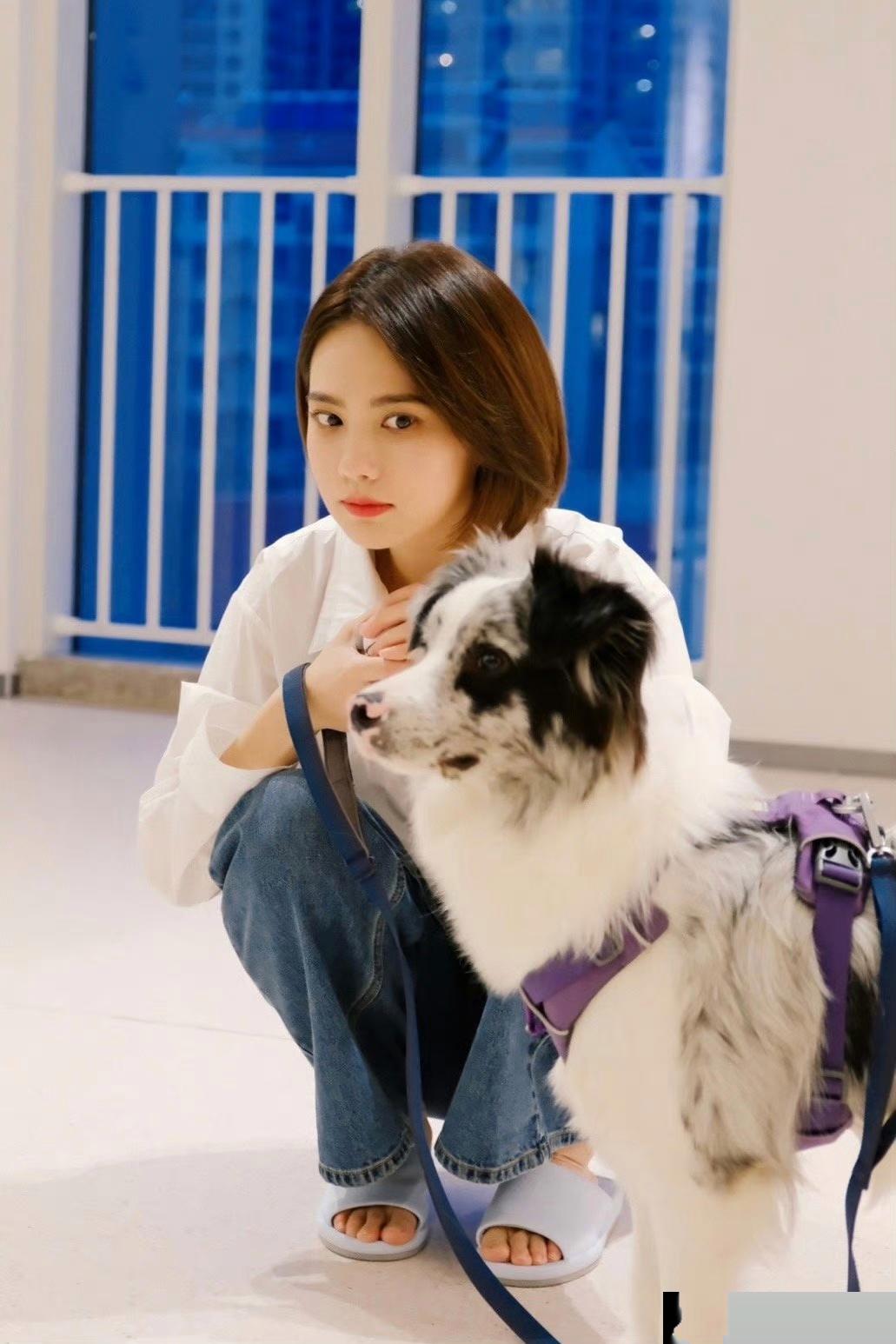 姜佩瑶生活照插图2