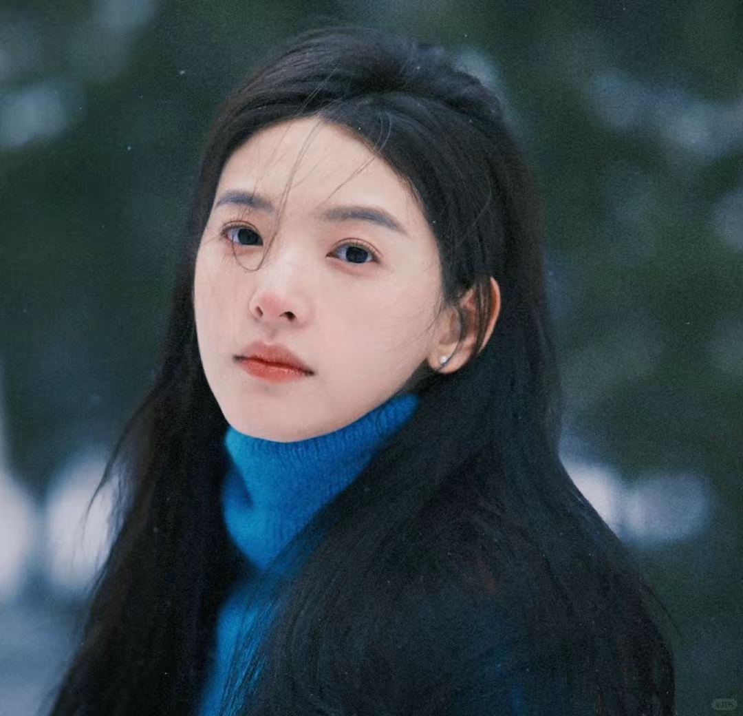 章若楠雪中写真插图1