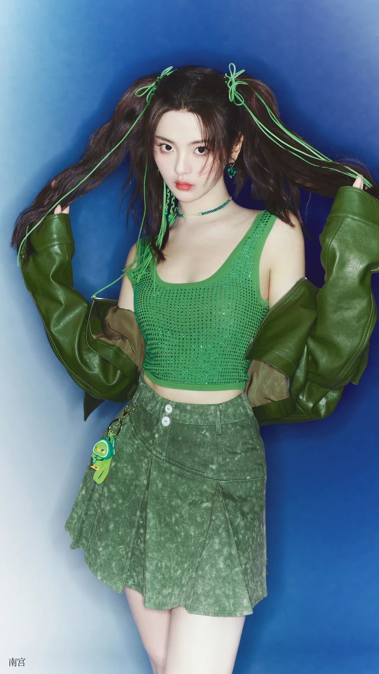 杨超越绿色背心写真插图