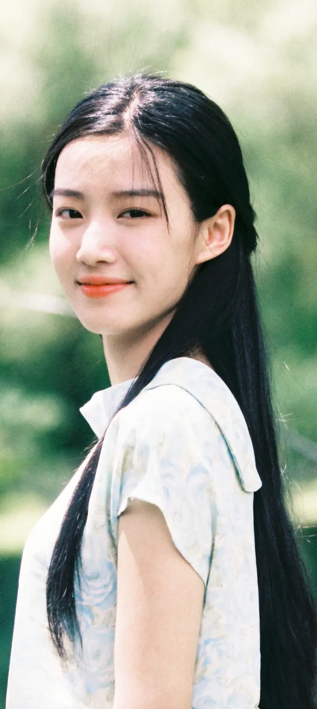 卢昱晓小清新甜美写真壁纸插图