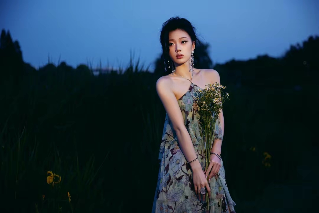 单依纯印花真丝雪纺连衣裙写真插图8