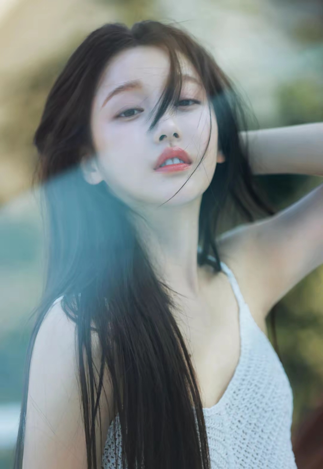 姜贞羽背心写真插图4