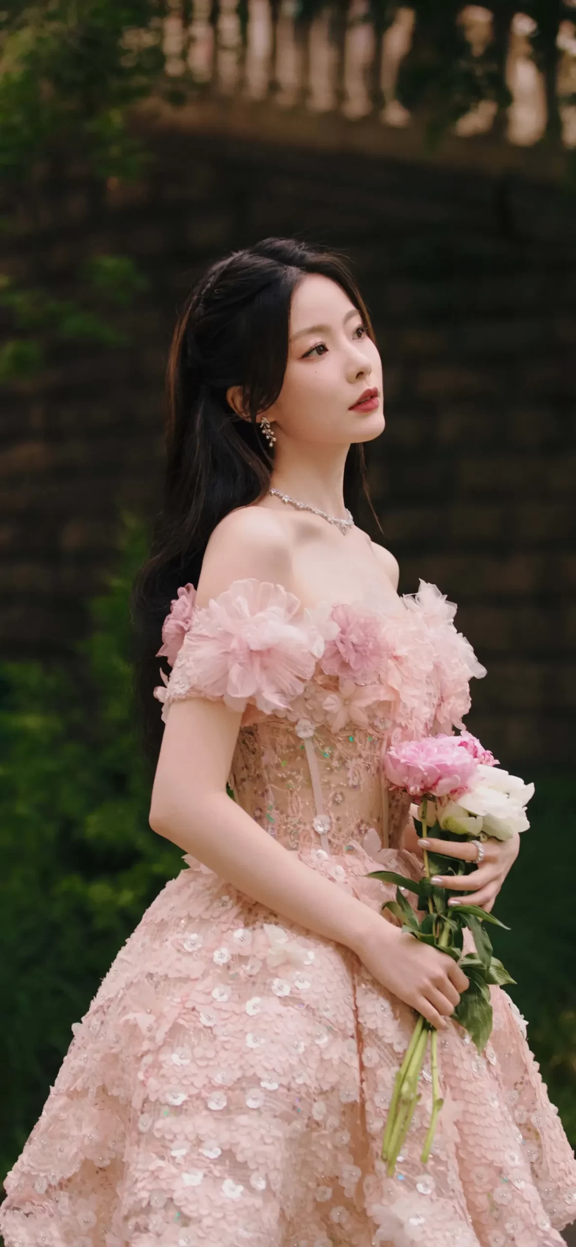 陈卓璇粉色写真插图5
