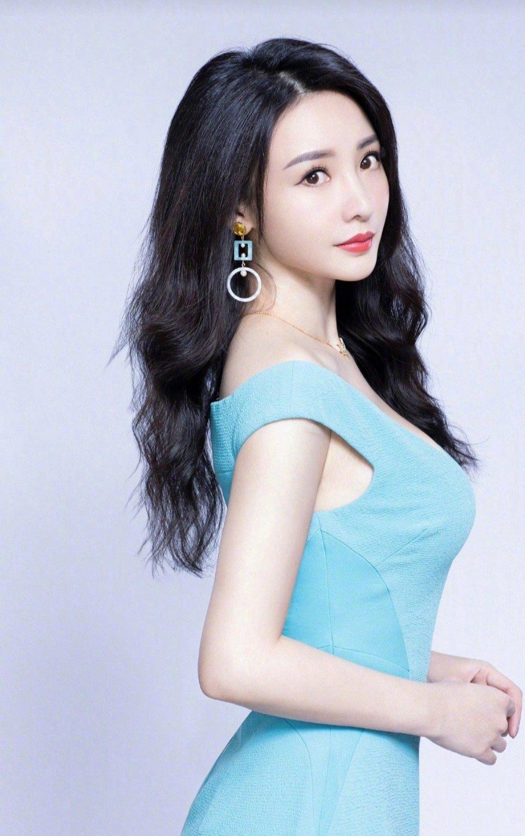柳岩性感写真插图4