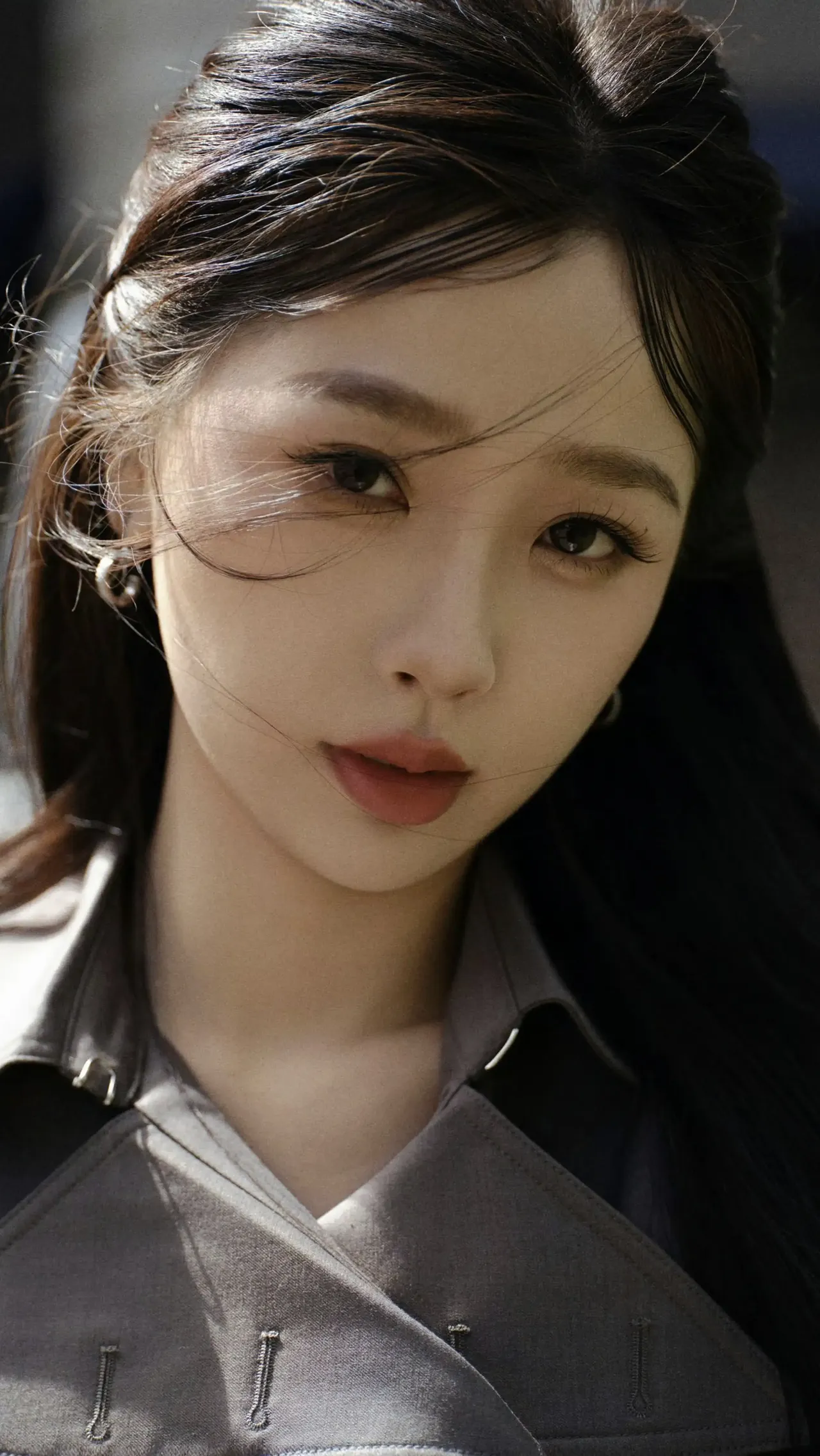 虞书欣成熟优雅写真壁纸插图5