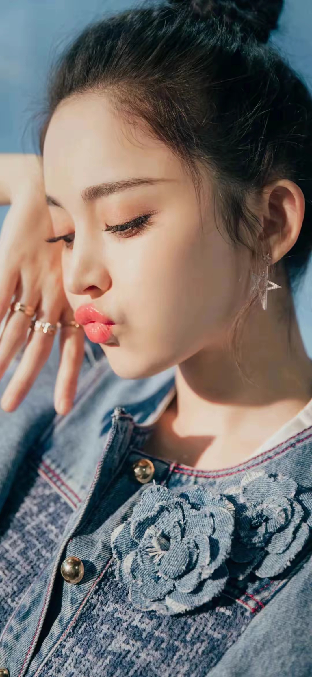 可爱的古力娜扎清纯写真壁纸插图1