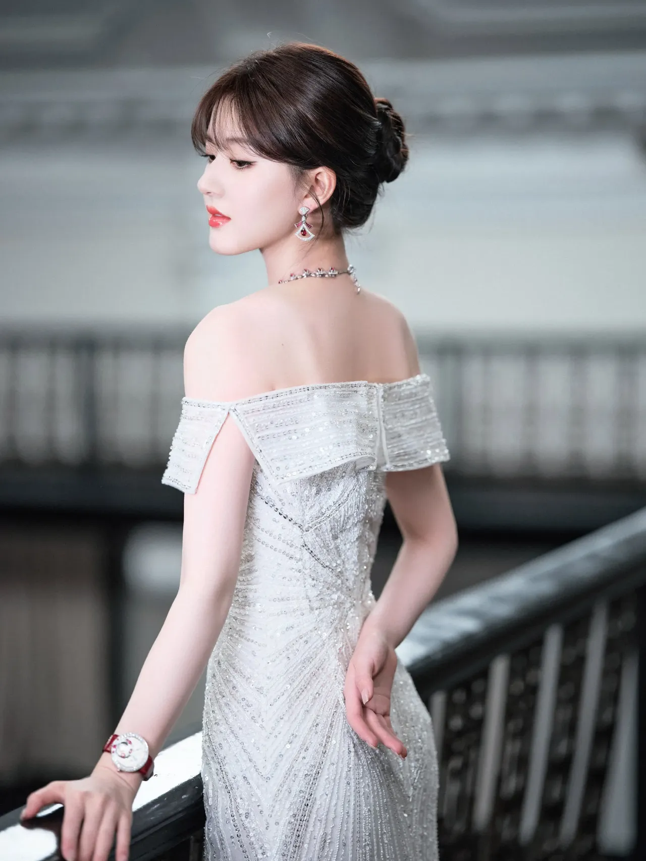 赵露思抹胸裙写真插图6