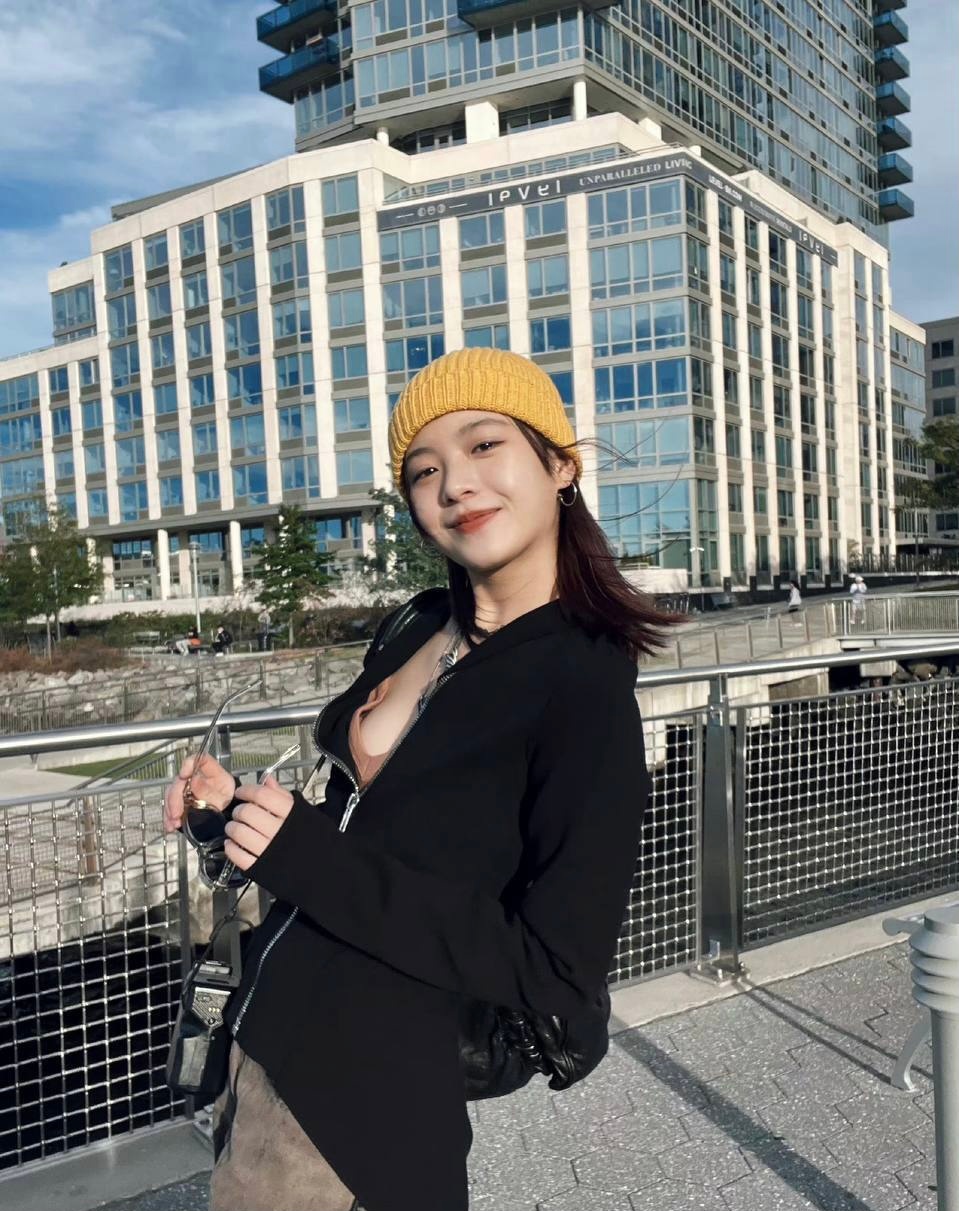 李庚希妹妹内衣写真插图6