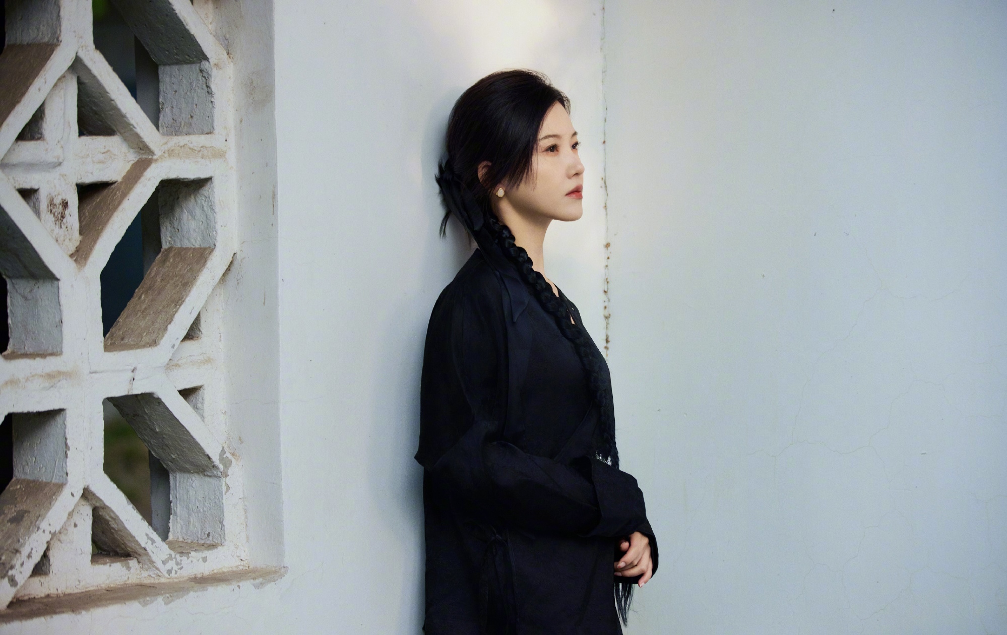 杨子珊气质优雅写真插图13