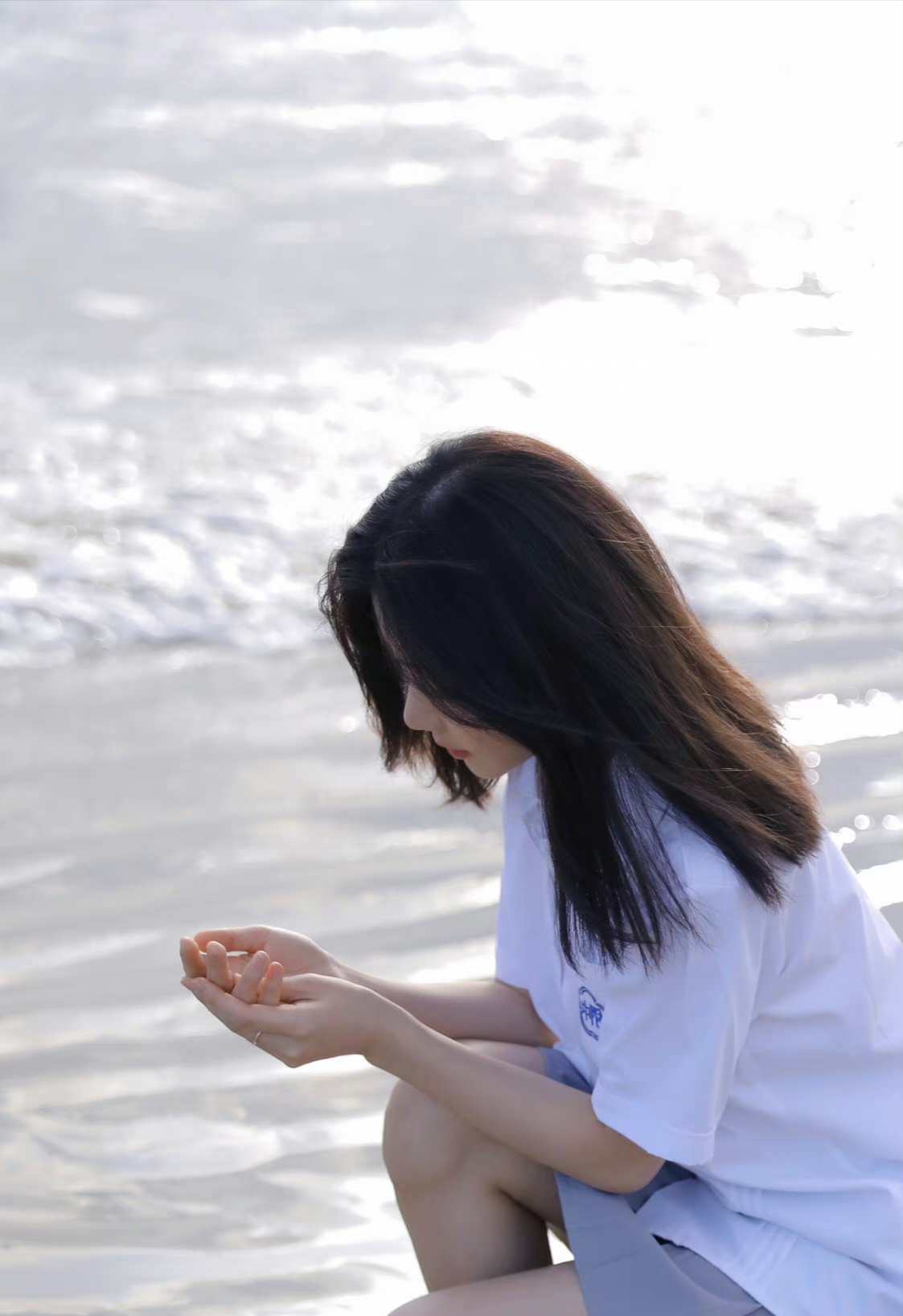SNH48胡晓慧白衬衣小清新写真插图1