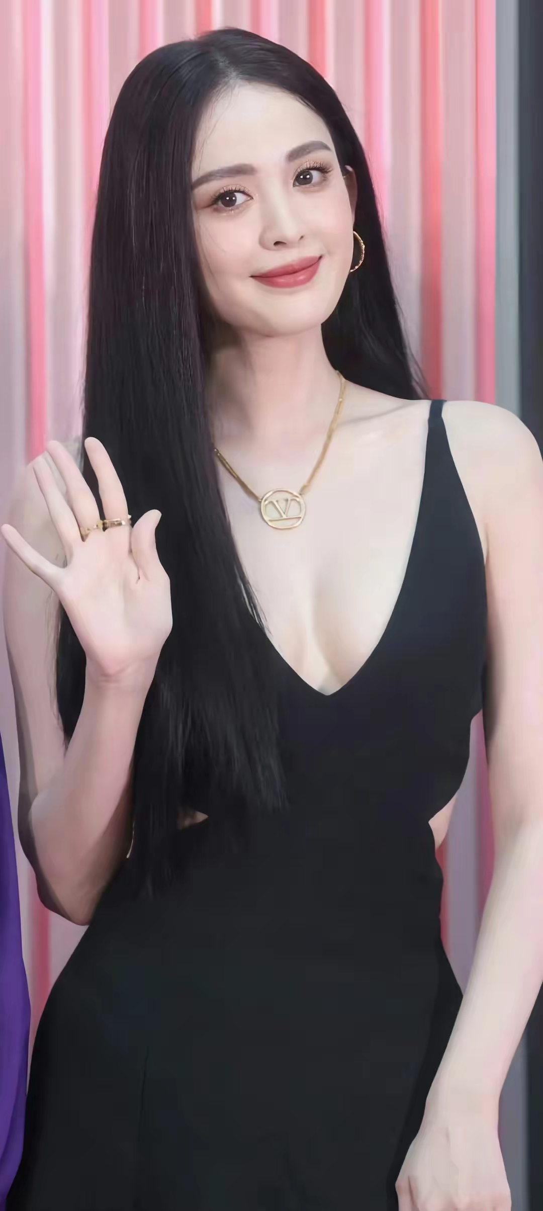 古力娜扎抹胸裙写真插图7