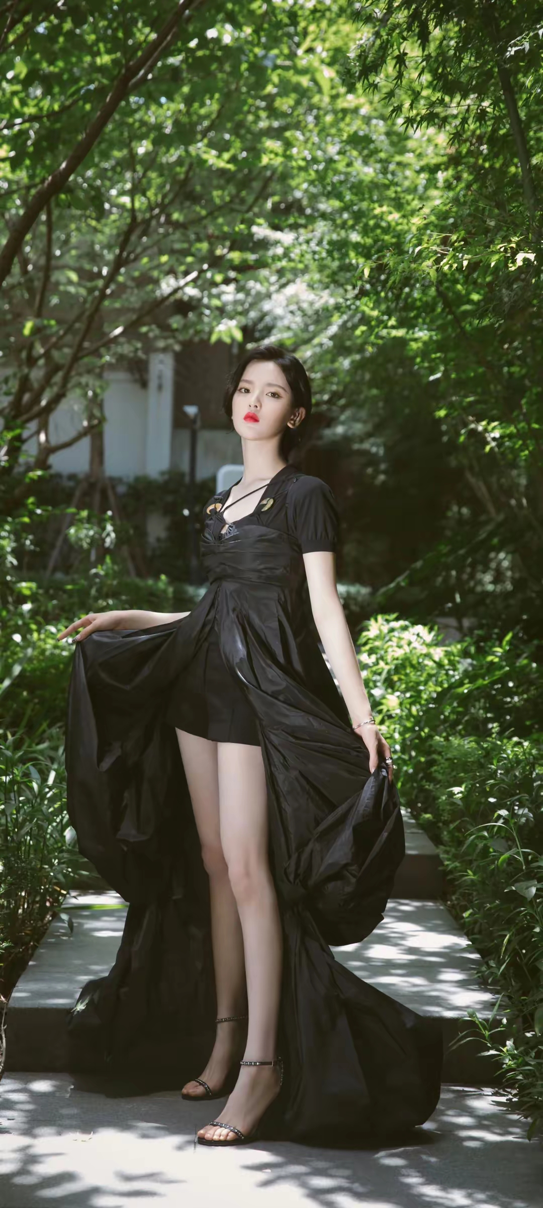 杨超越冷艳写真壁纸插图5