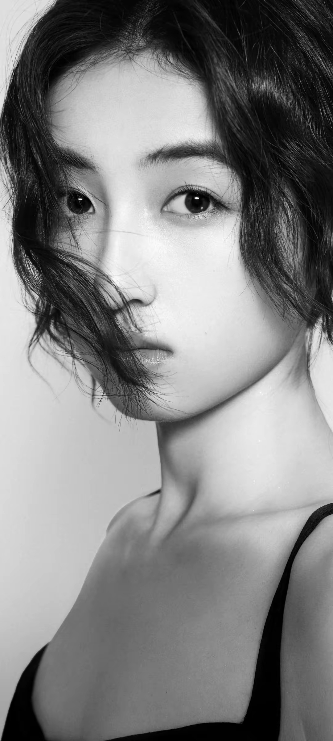 张子枫黑白写真插图8