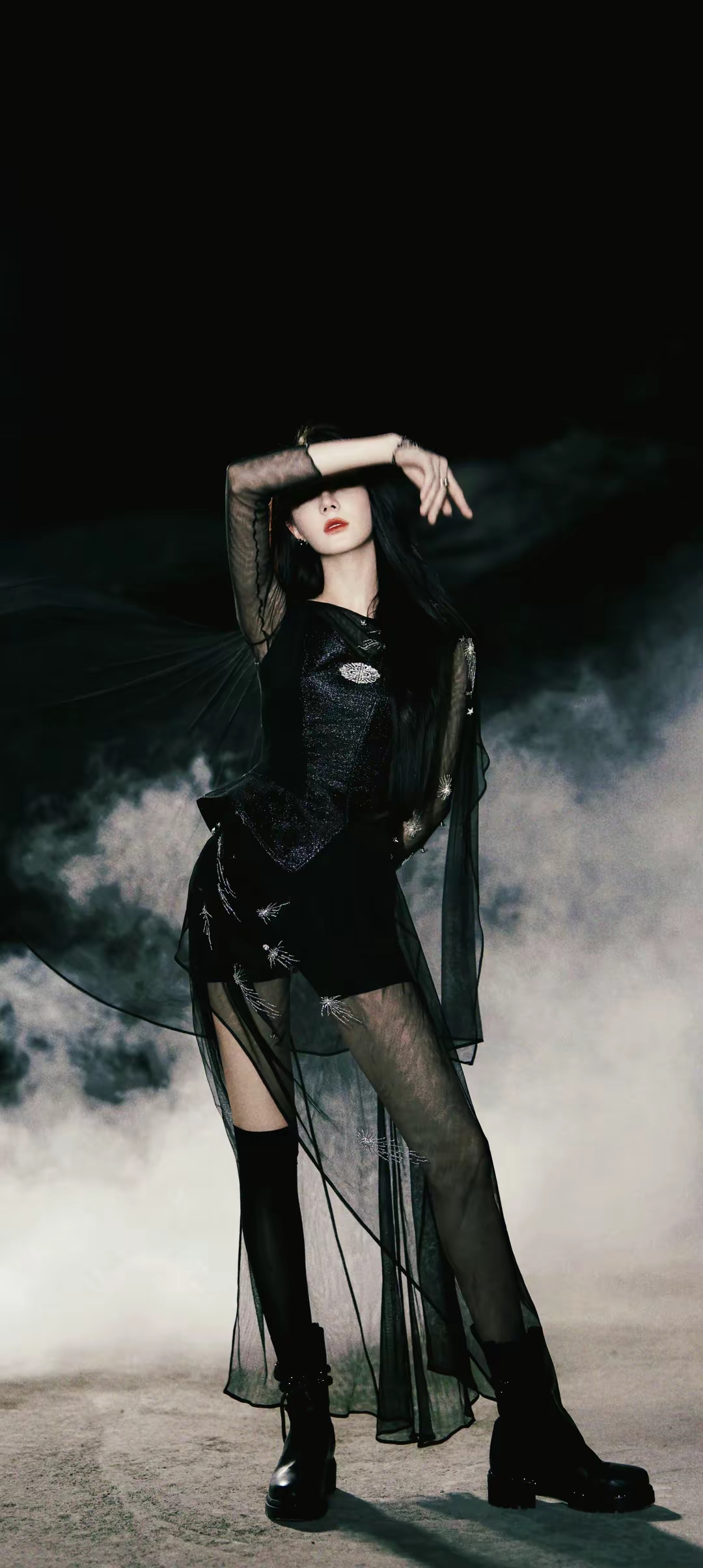 冷艳美人迪丽热巴写真插图10