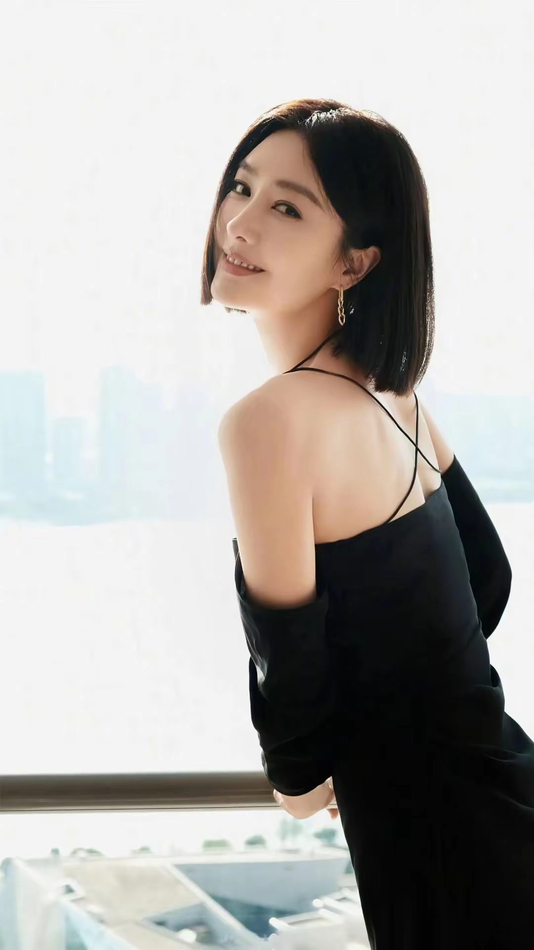少女般的秦岚插图1