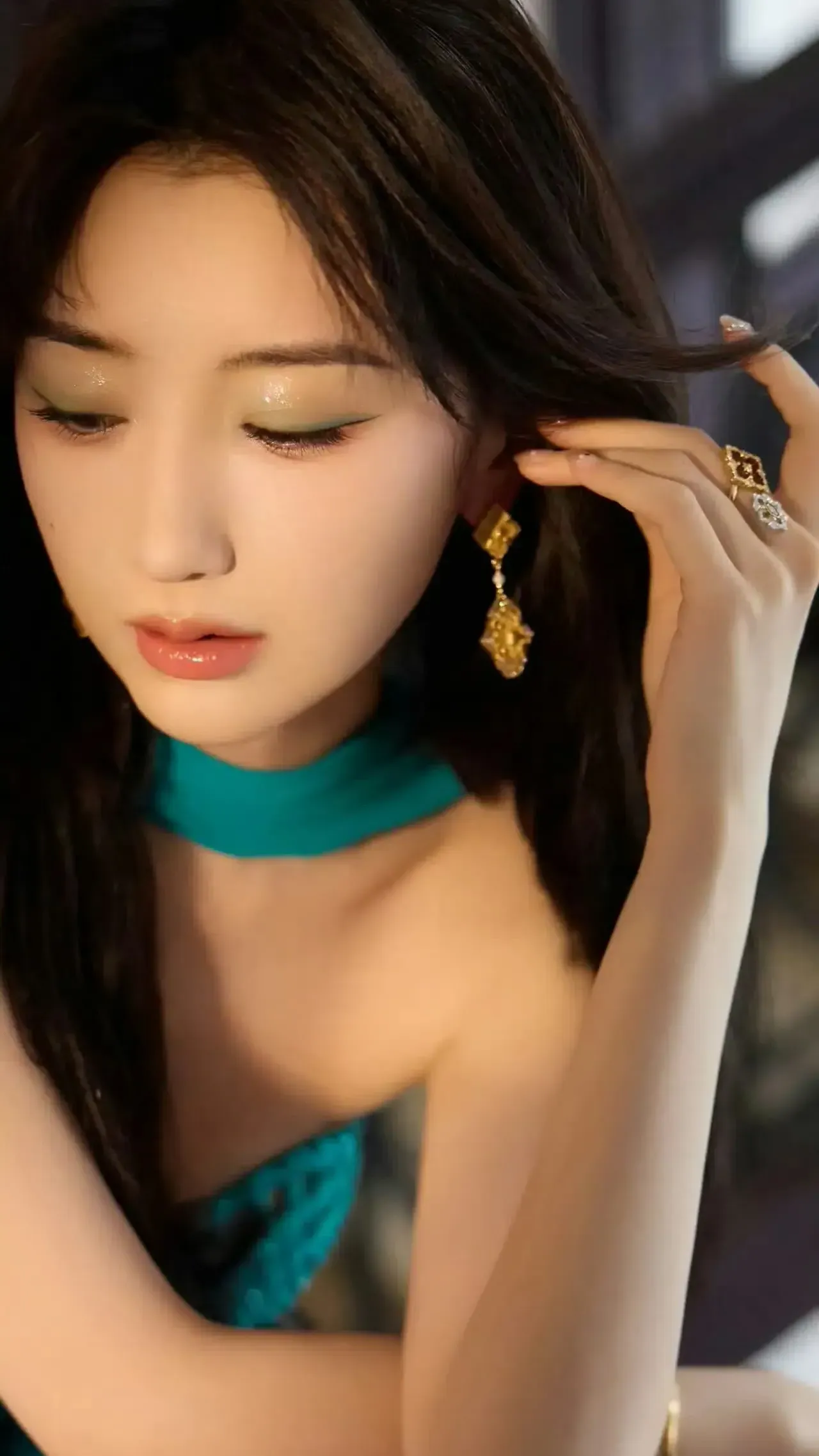 毛晓彤风情万种写真插图2