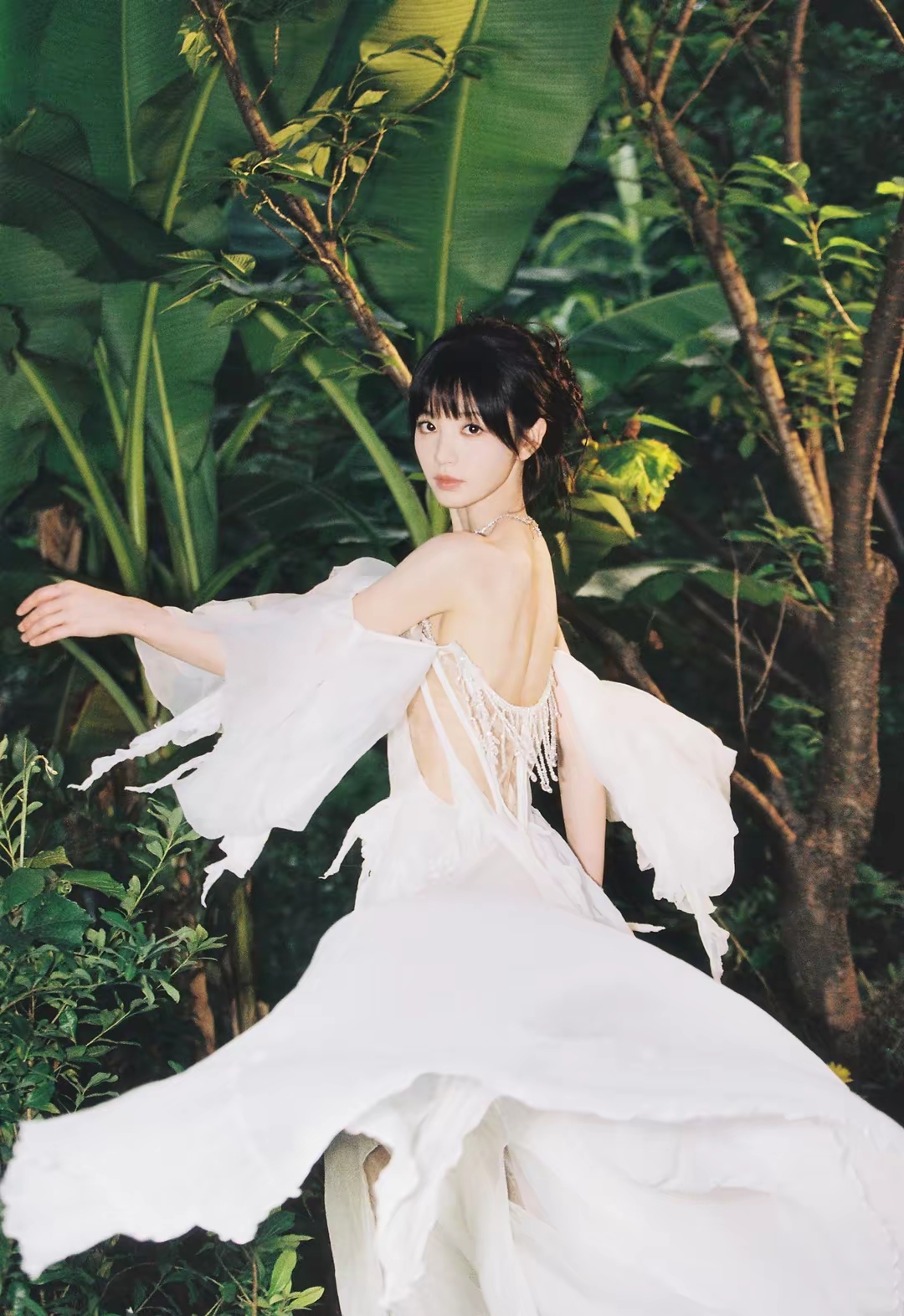 田曦薇写真插图3