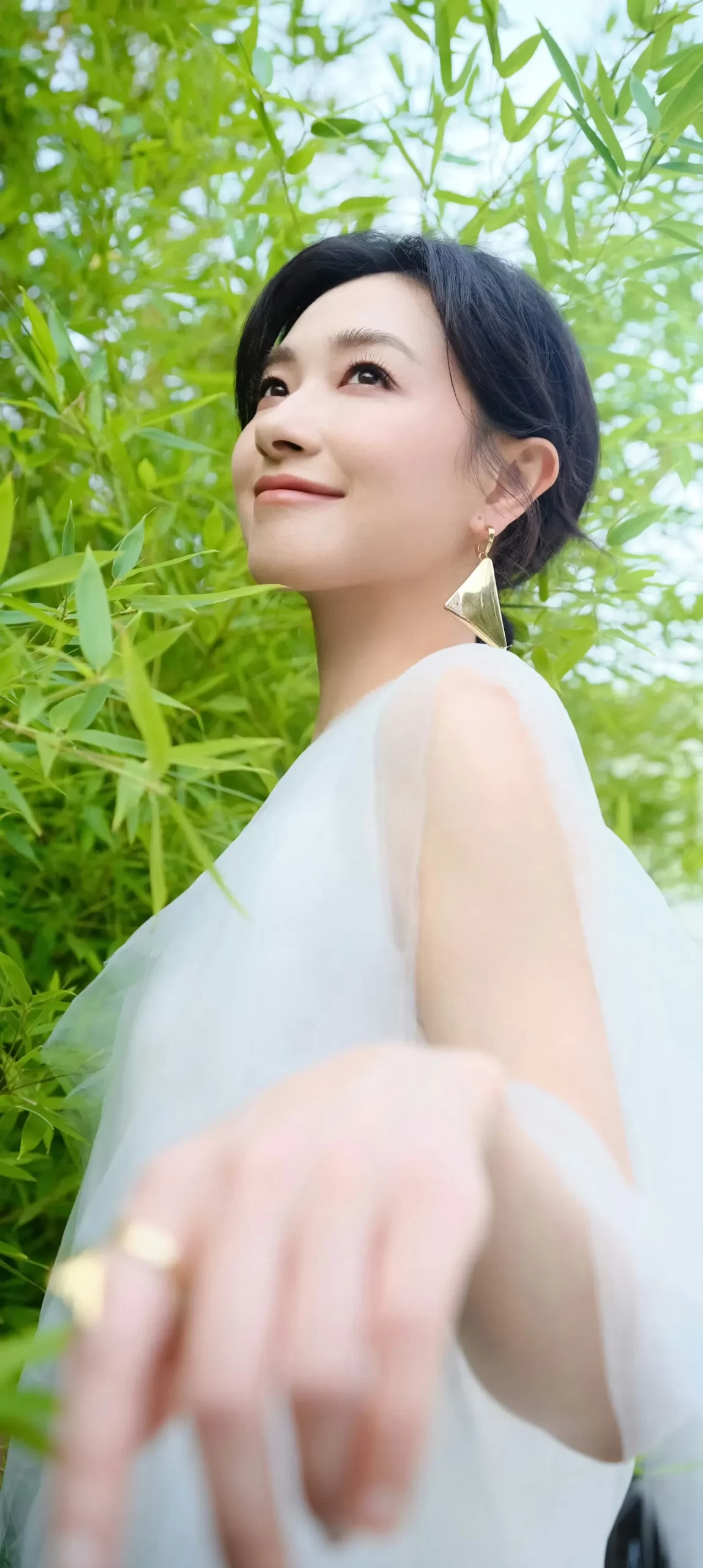 万茜成熟写真插图1