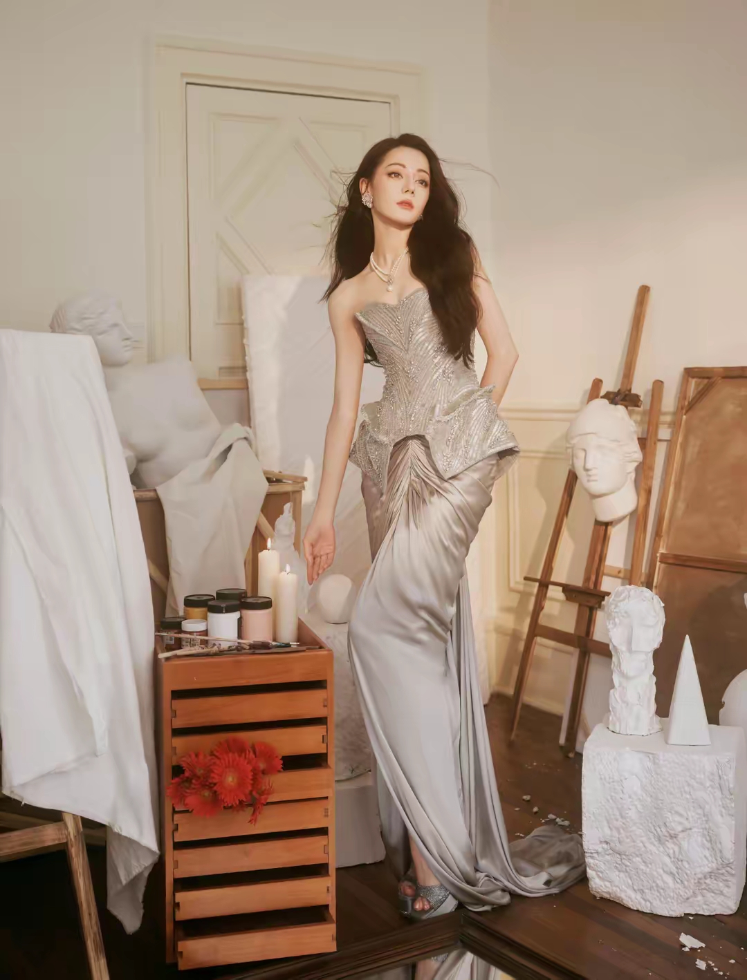 迪丽热巴写真插图2