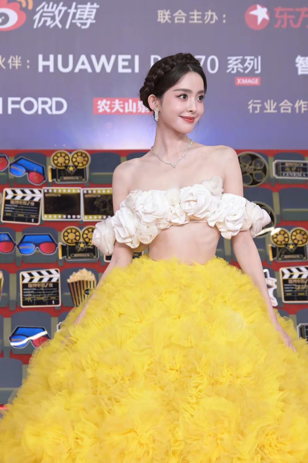 古力娜扎微博之夜红毯写真插图8
