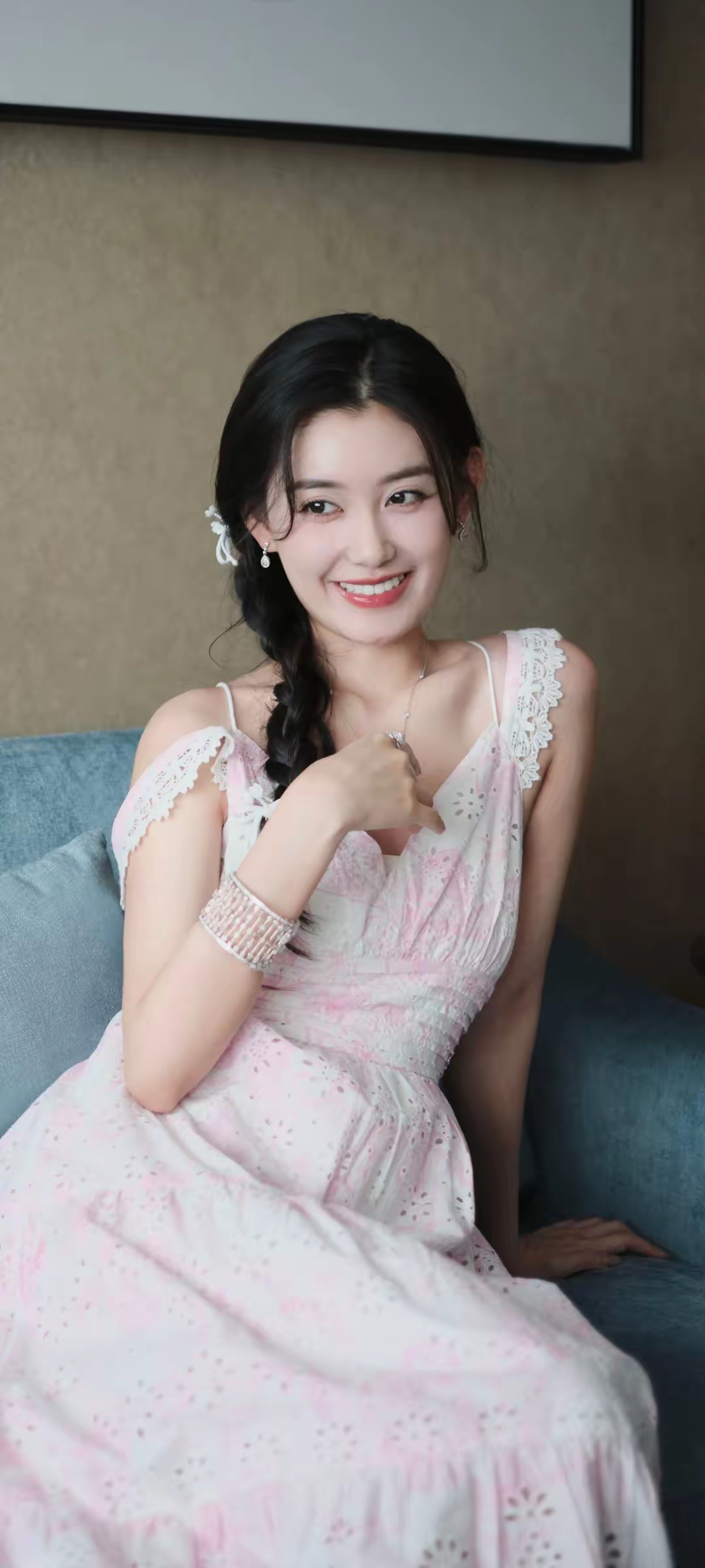 蒋依依写真壁纸插图3
