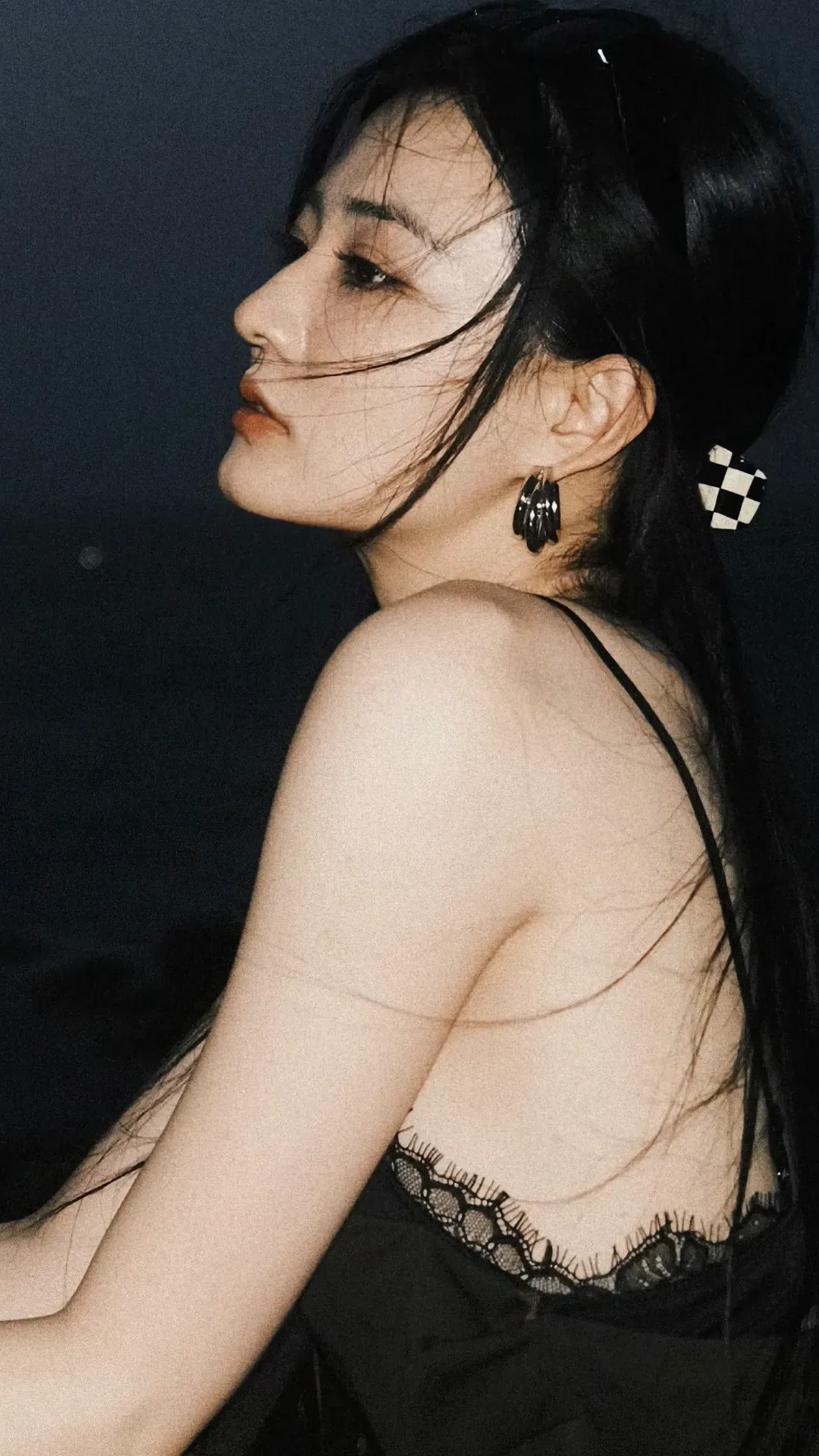 徐璐蕾丝写真插图2
