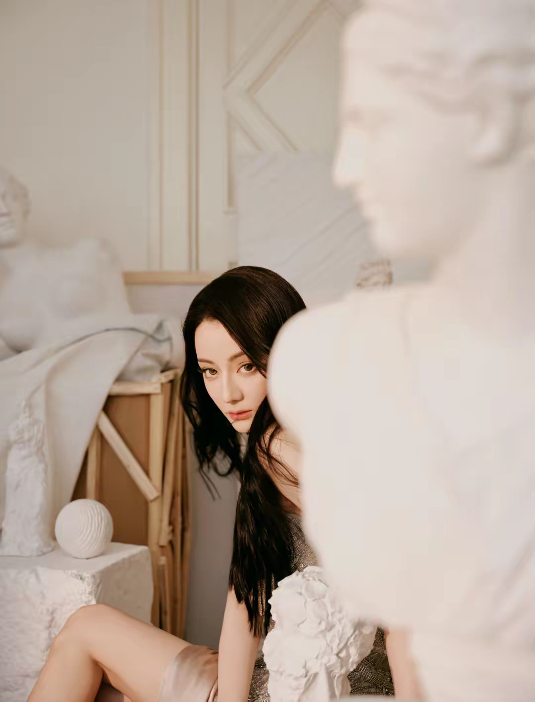 迪丽热巴写真插图3