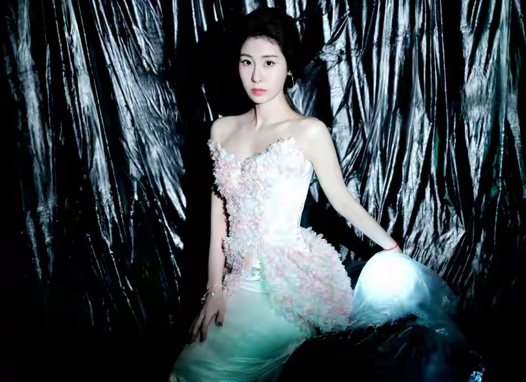 成熟优雅的张碧晨写真插图6