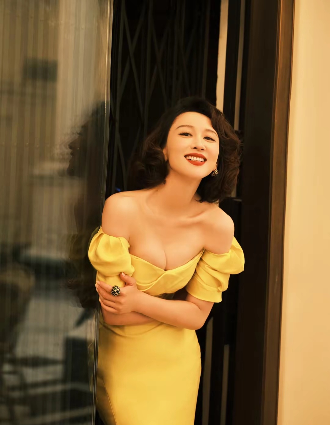 练束梅性感写真插图12