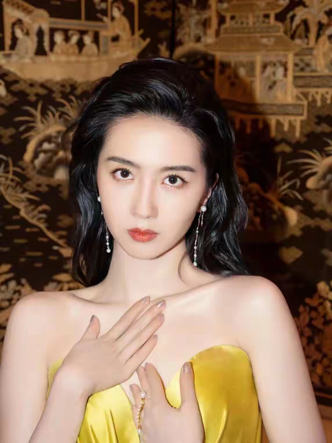 王梓薇写真插图2