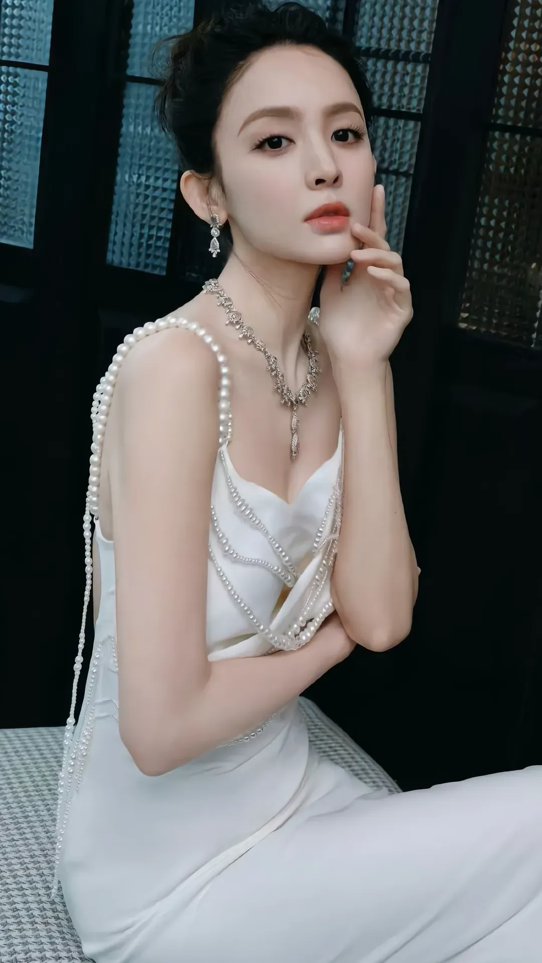 古力娜扎白裙写真插图1
