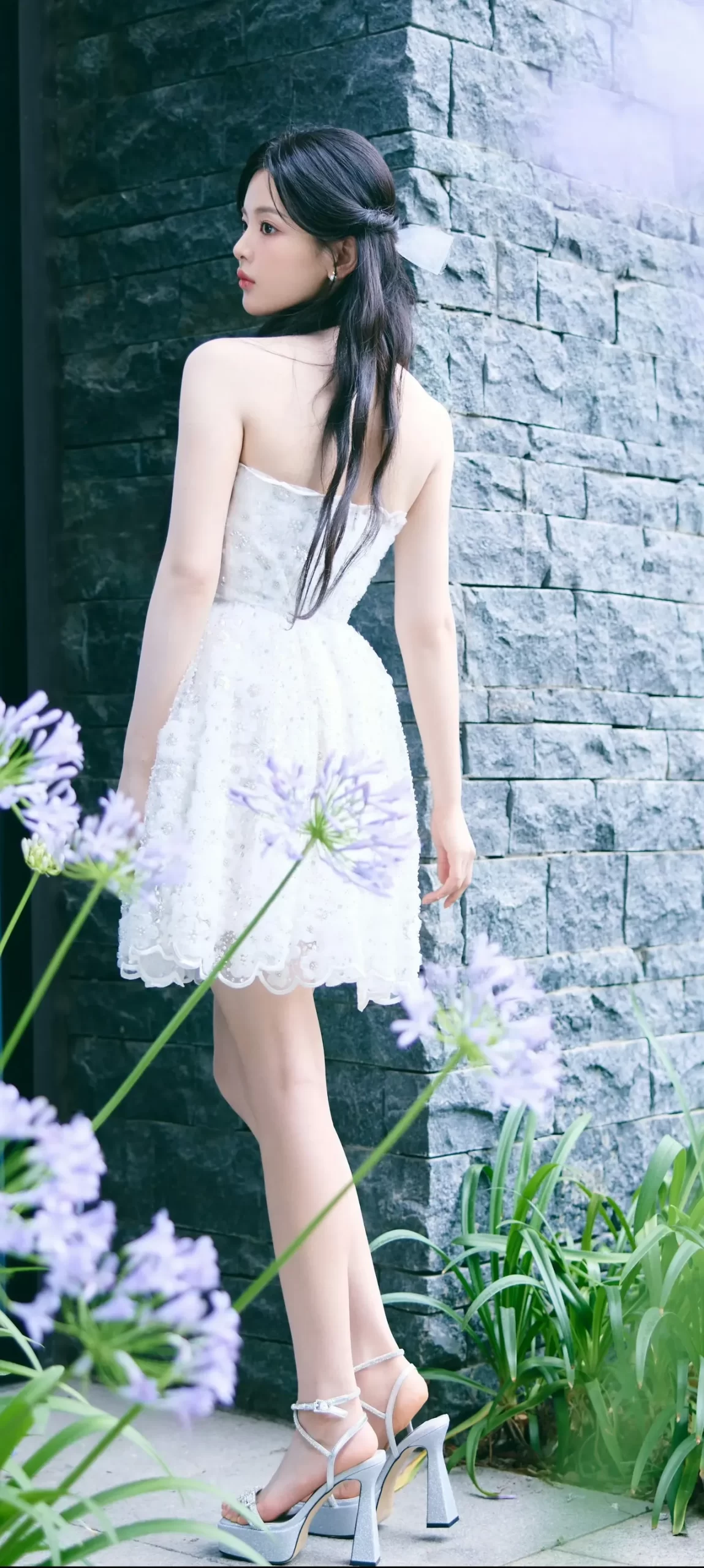 杨超越白裙写真插图4