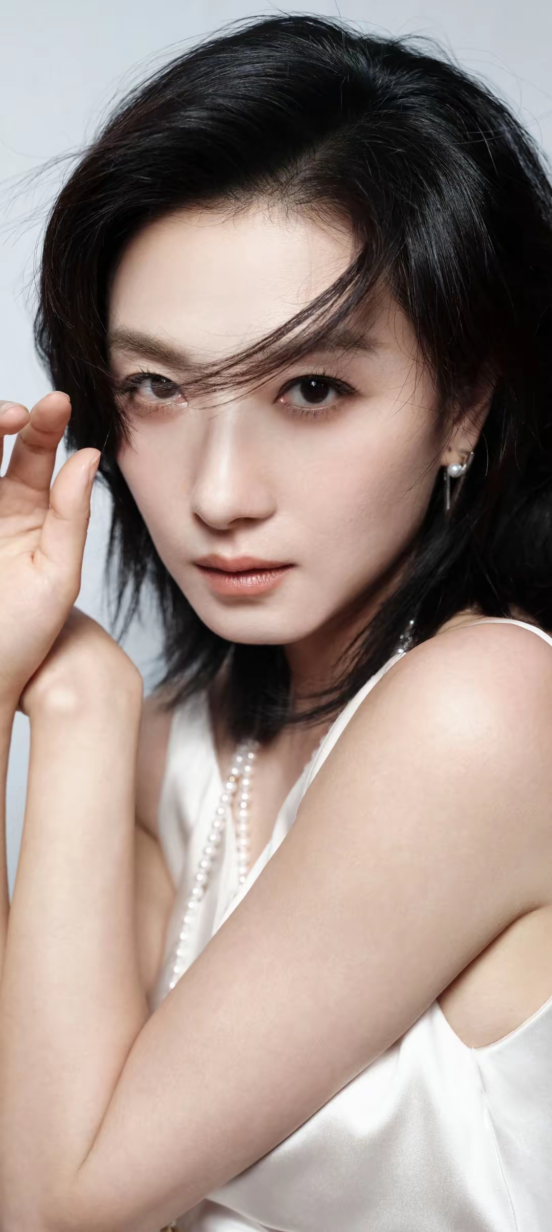 万茜成熟优雅写真壁纸插图