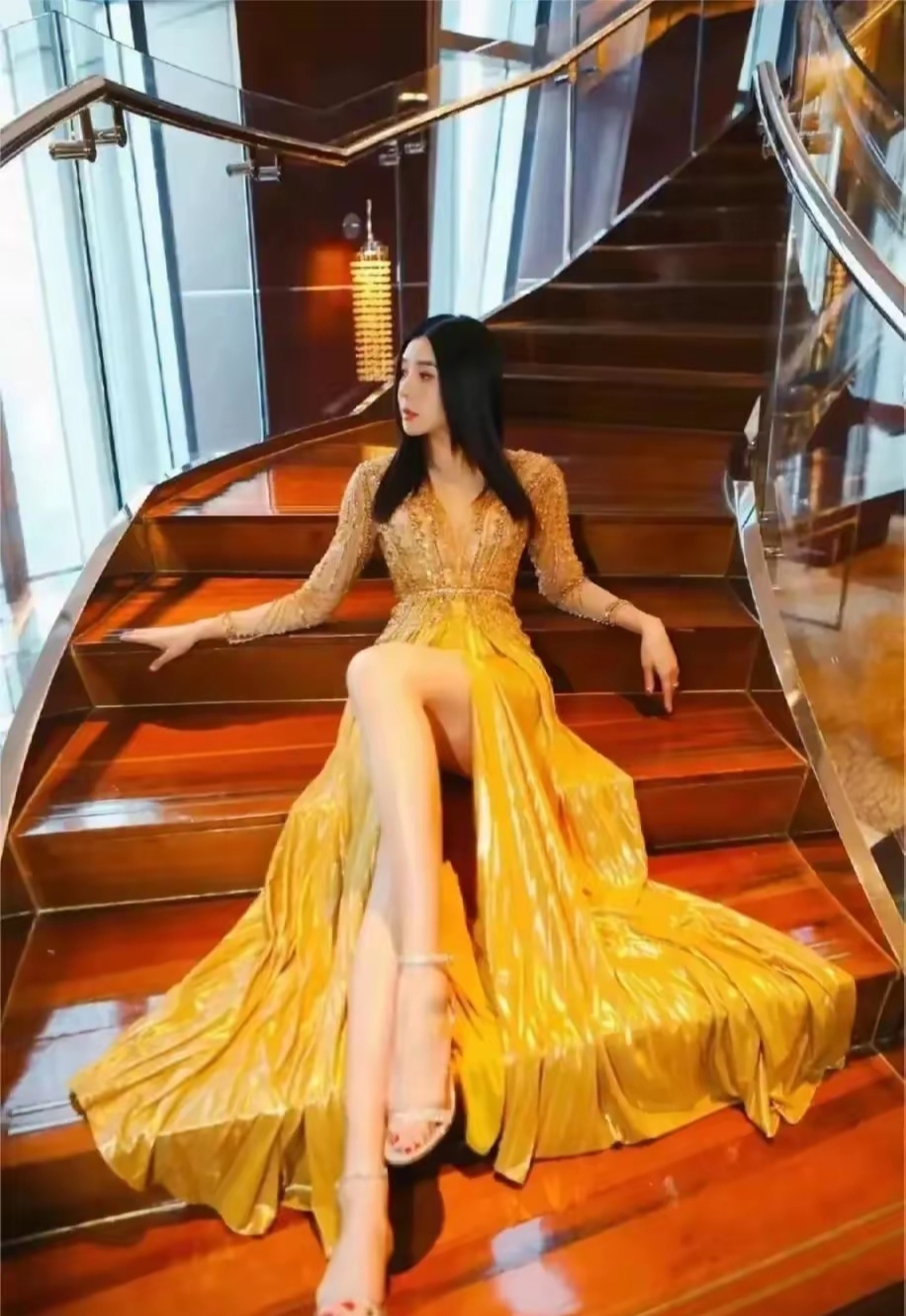 性感尤物周韦彤写真插图10