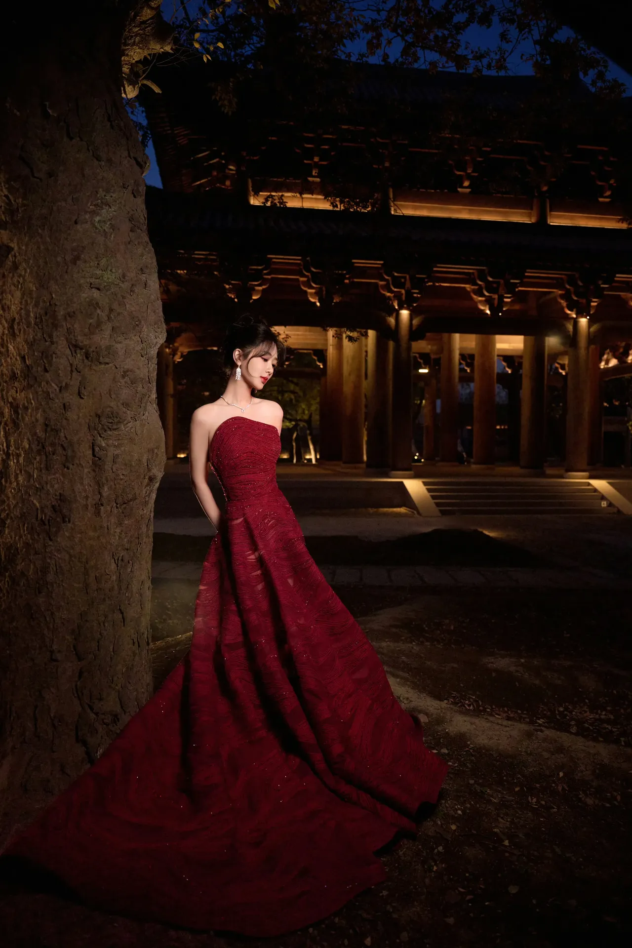 杨紫红裙写真插图9