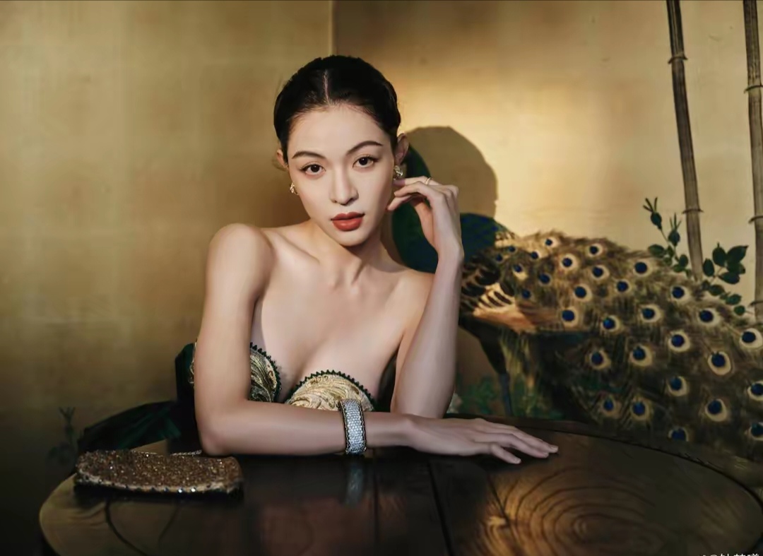 钟楚曦写真插图11