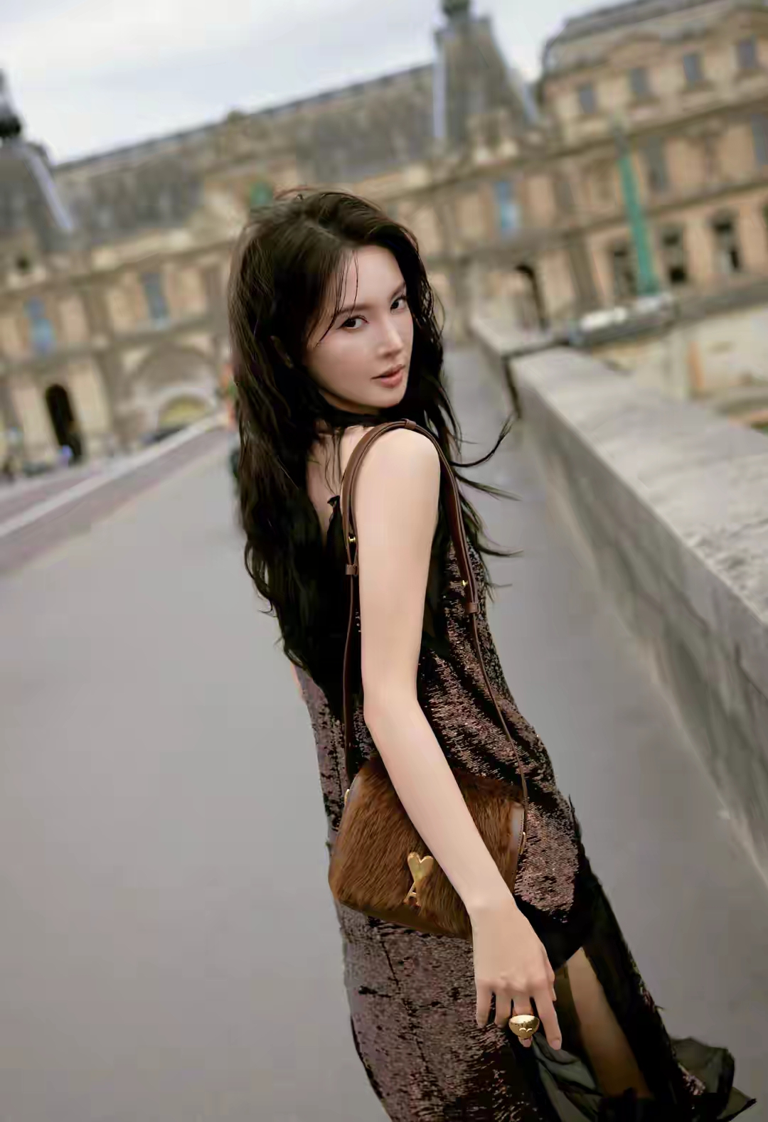 金晨飒爽写真插图1