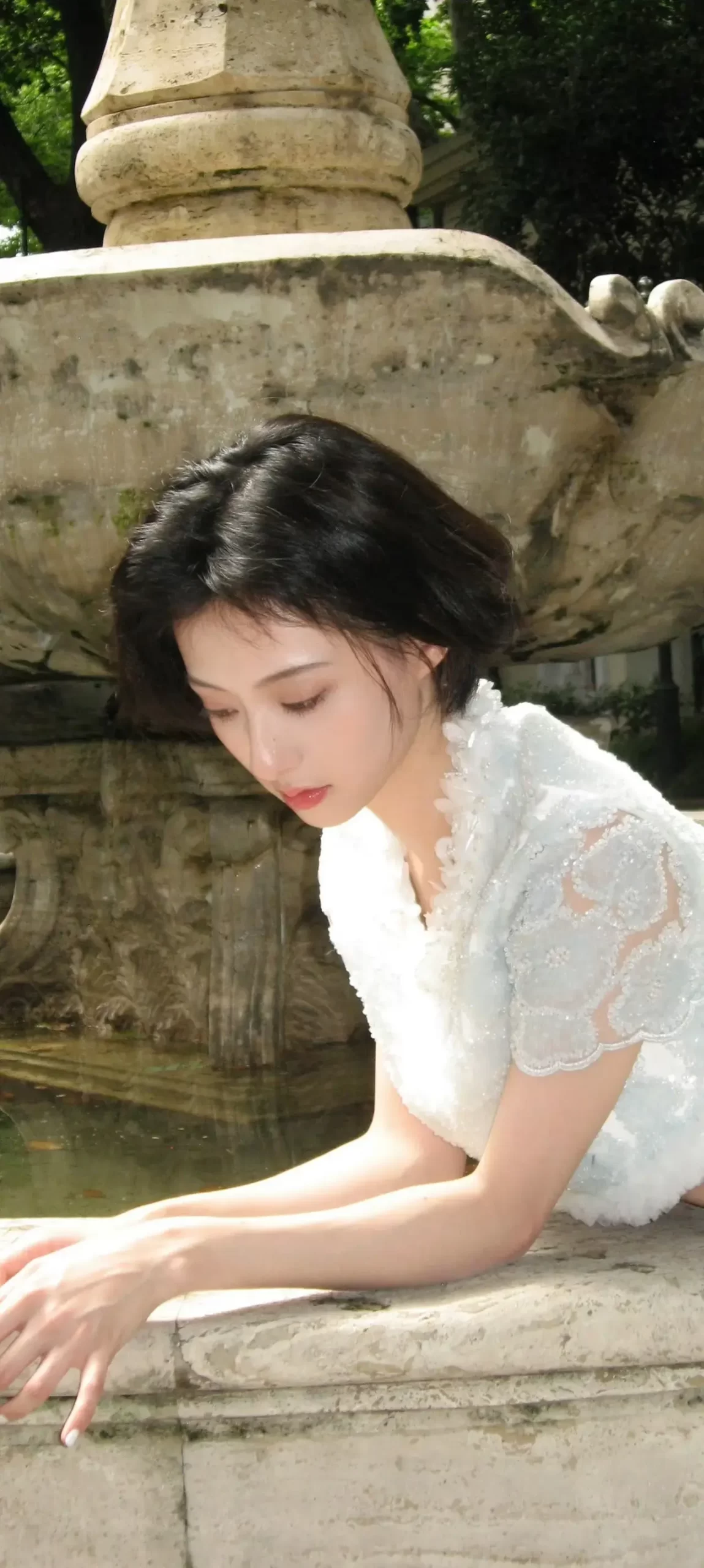 胡连馨短发写真插图2