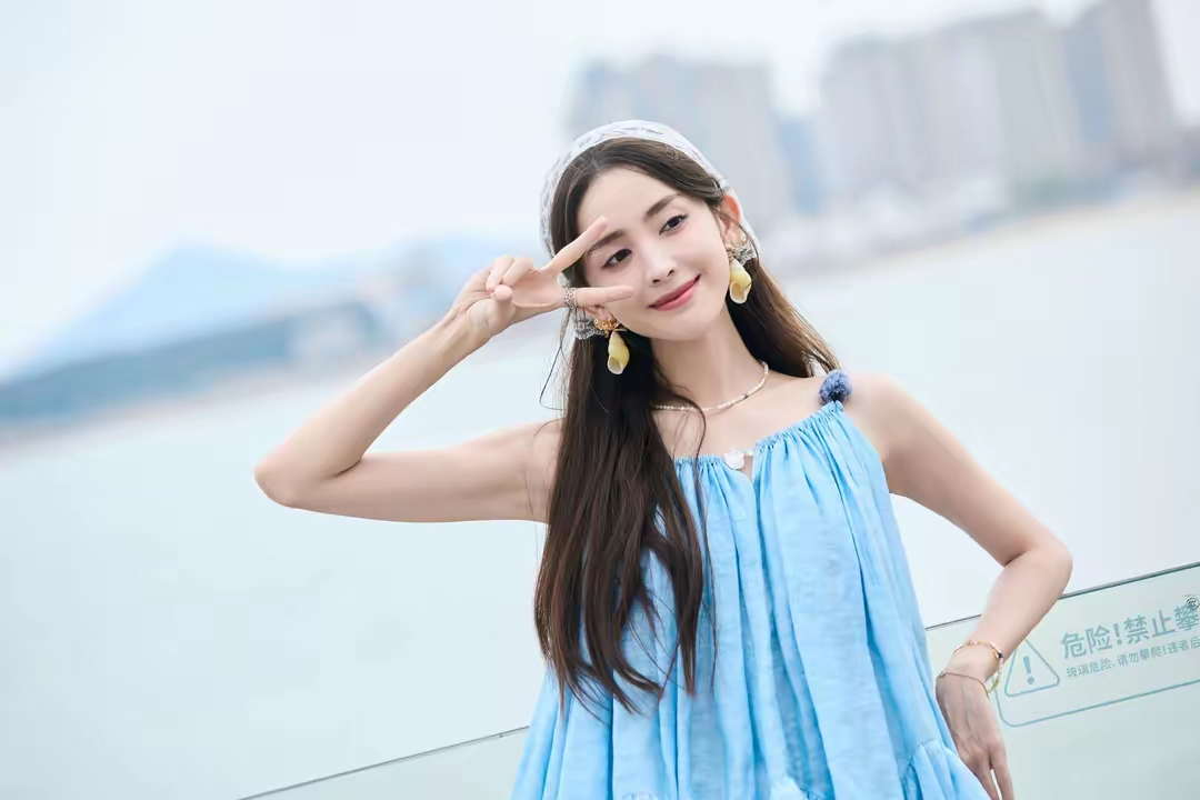 古力娜扎明艳写真插图12