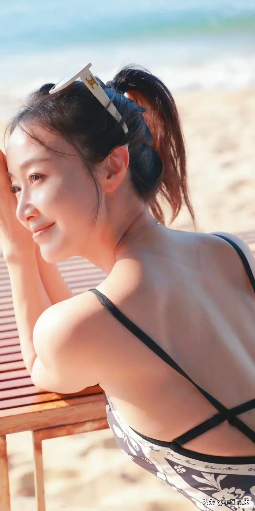 赵子琪海边写真插图7