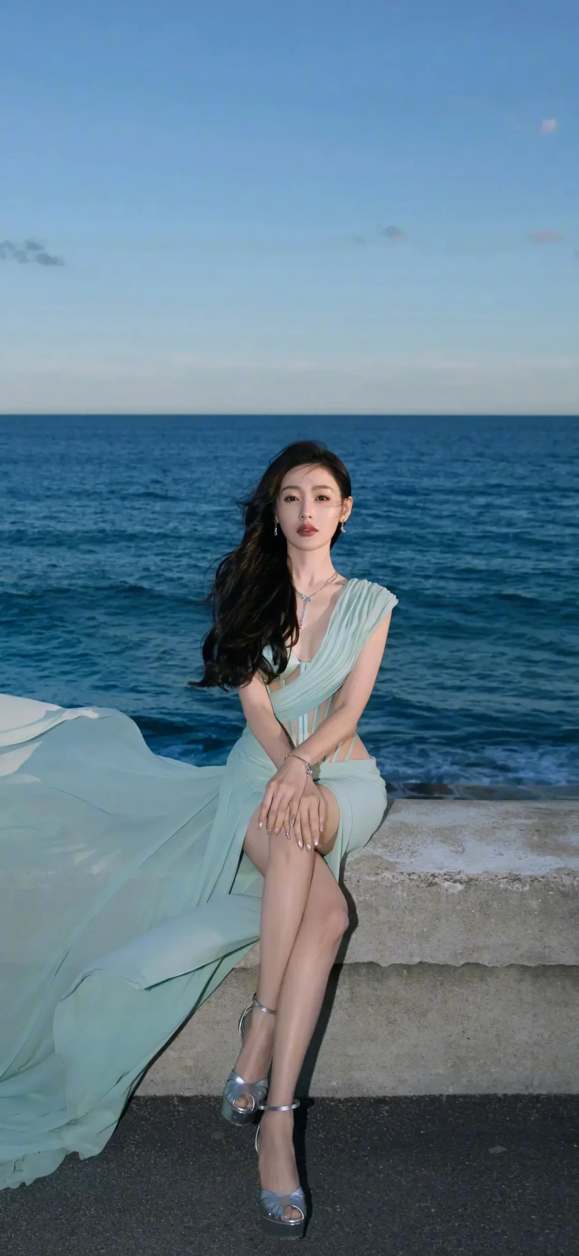 张天爱海边写真壁纸插图