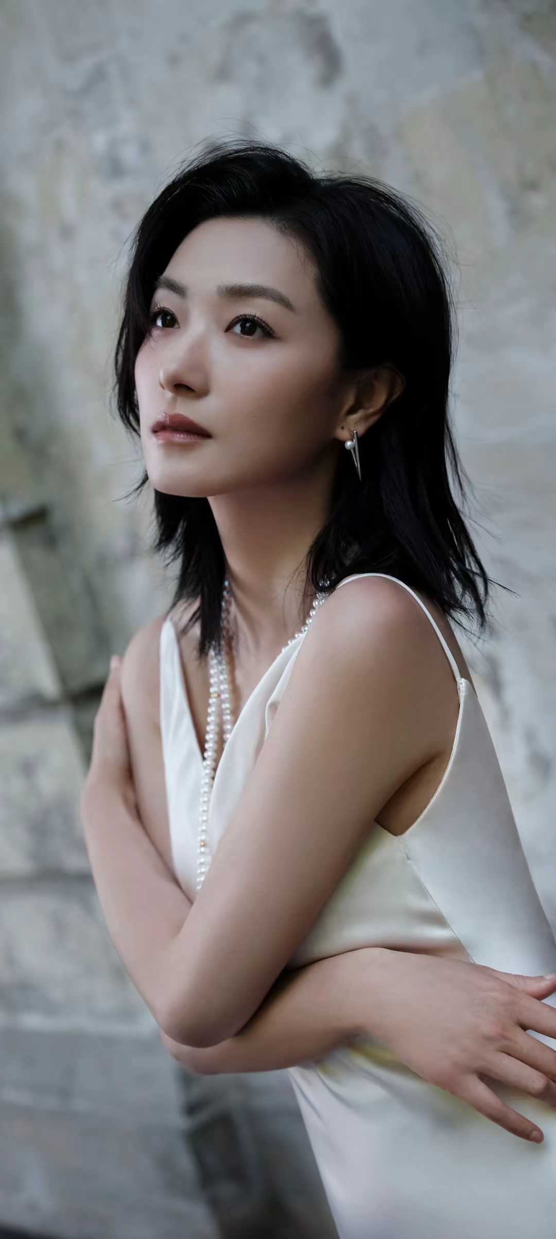 万茜成熟优雅写真壁纸插图9