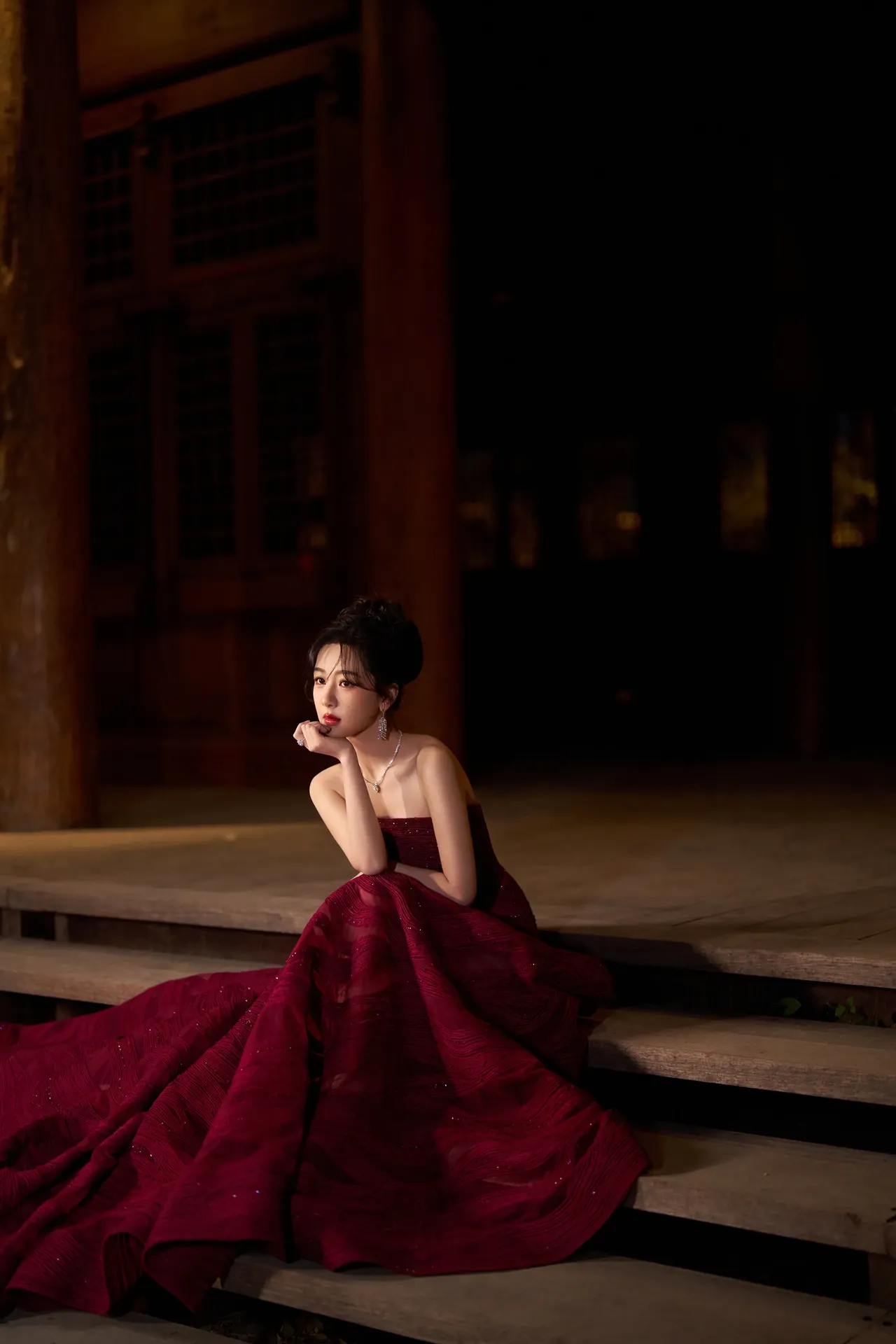 杨紫红裙写真插图8