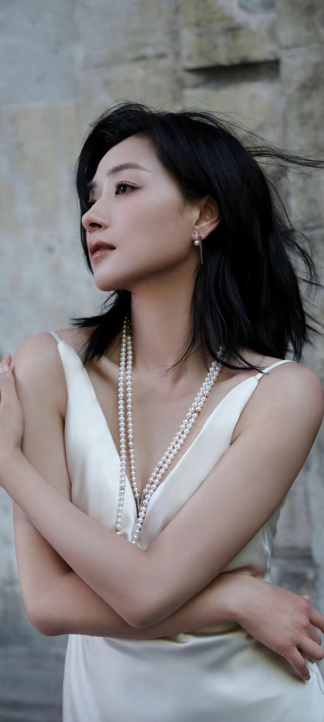 万茜成熟优雅写真壁纸插图10