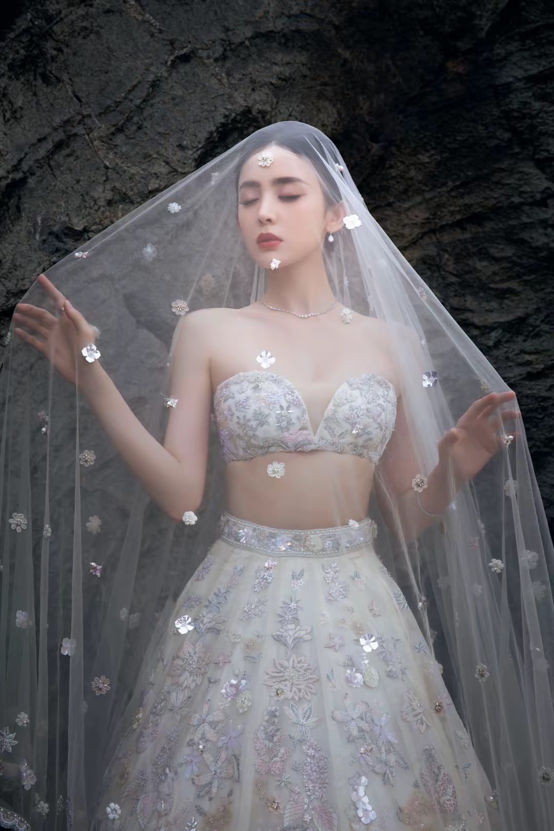 古力娜扎婚纱写真插图6
