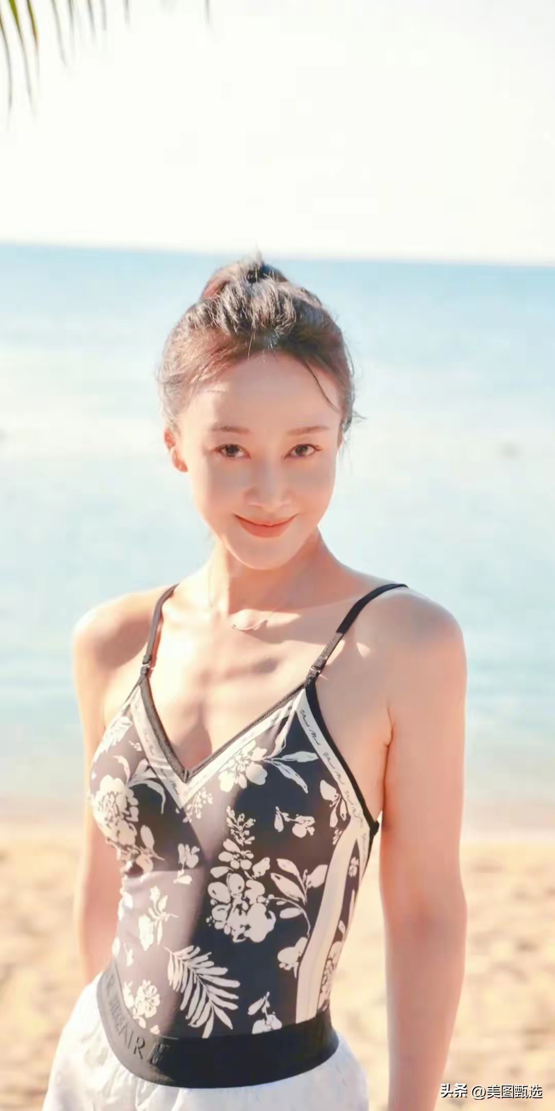 赵子琪海边写真插图2