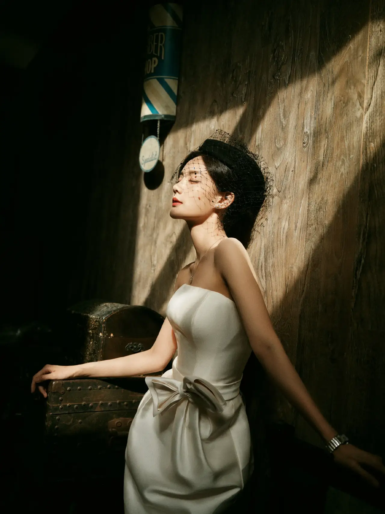 李一桐白裙写真插图1