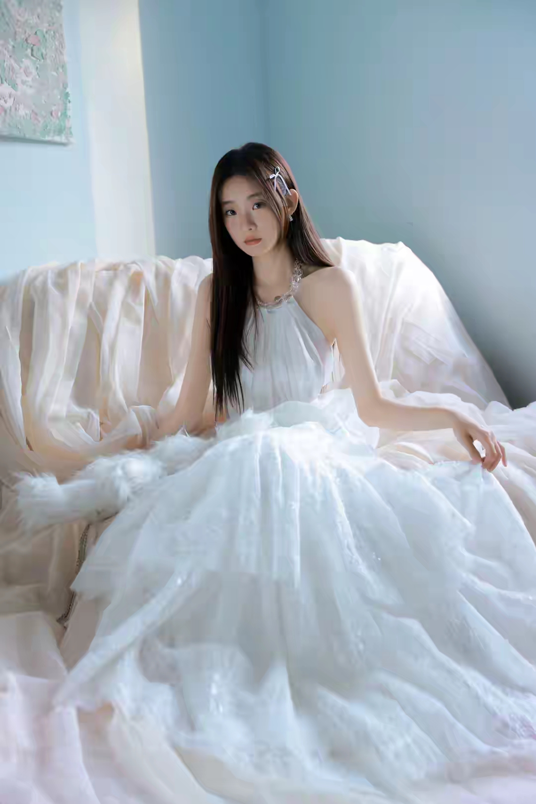 张艺凡白裙写真插图5