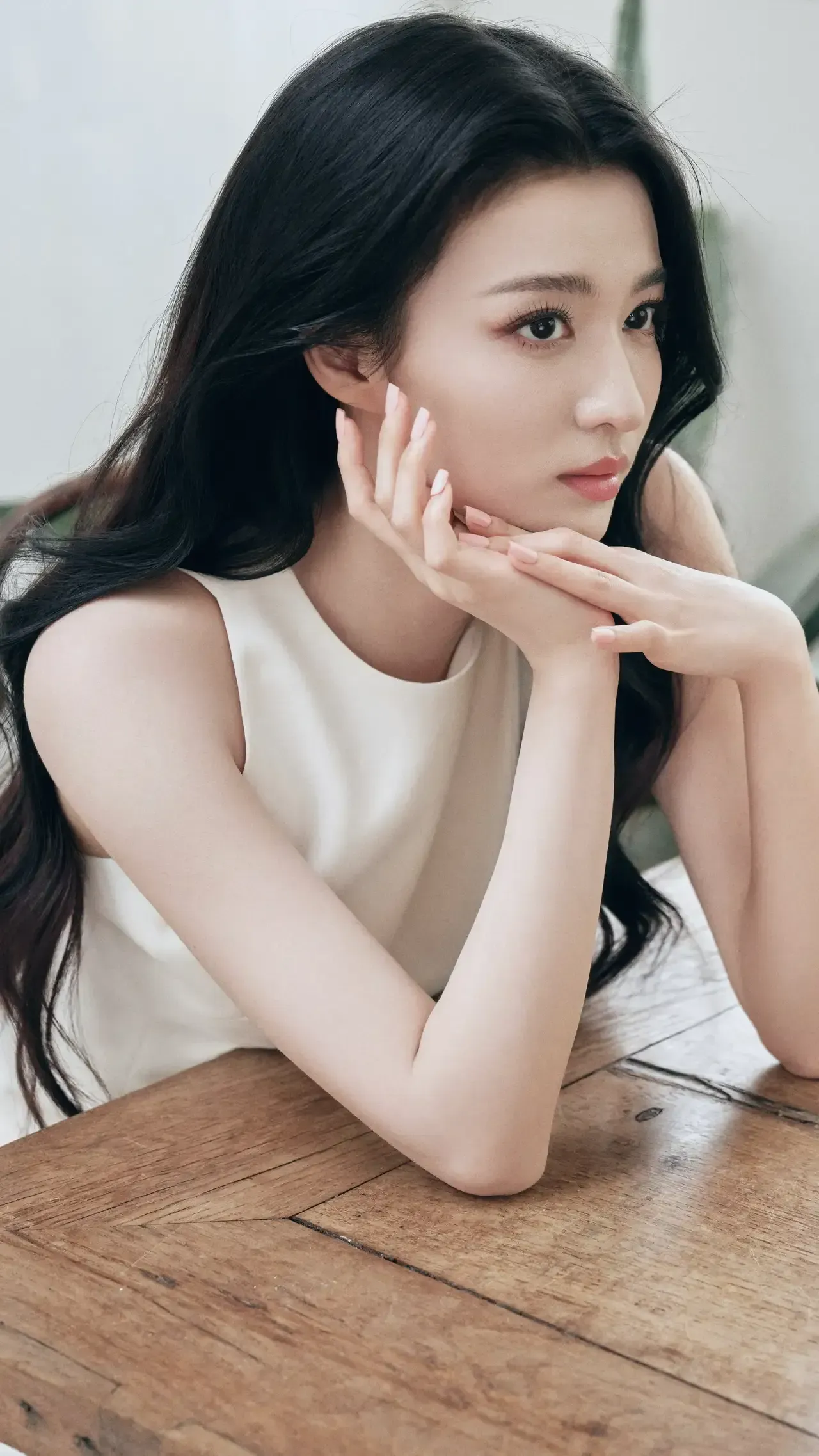 王楚然白裙写真插图5